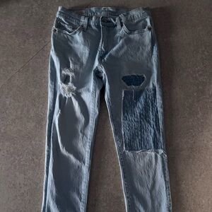 LEVI’S PREMIUM Light Blue Denim with Brown Leather Patch